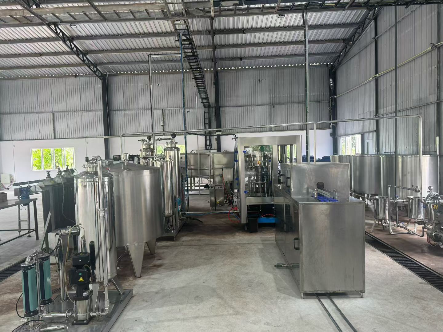 Beverage production line